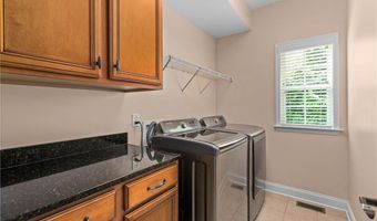 215 Essex Farm Rd, Advance, NC 27006