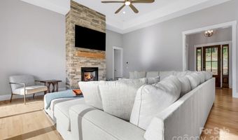 128 Saddle Ridge Dr, Alexander, NC 28701