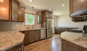 134 Cynthia St, Heath, OH 43056