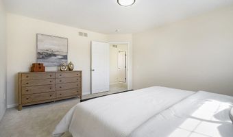 5776 Cedar Ridge Dr, Ann Arbor, MI 48103