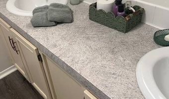 328 Waldorf Dr, Auburndale, FL 33823