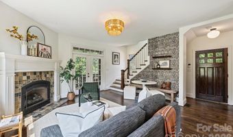 1611 Tippah Park Ct, Charlotte, NC 28205