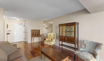 4500 S FOUR MILE RUN Dr 306, Arlington, VA 22204
