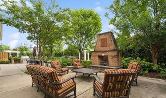 44589 YORK CREST Ter #200, Ashburn, VA 20147