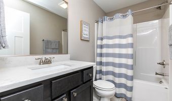 2706 NW 23rd St, Ankeny, IA 50023