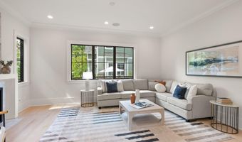 112 N HIGHLAND St, Arlington, VA 22201