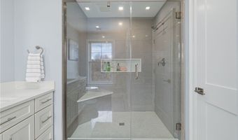 1046 Ocean Rd, Narragansett, RI 02882