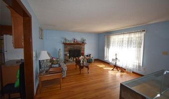 3 Grant St, Attleboro, MA 02703