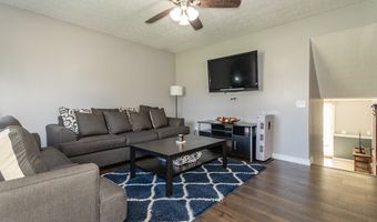 911 Lloyd Ave, Aurora, OH 44202