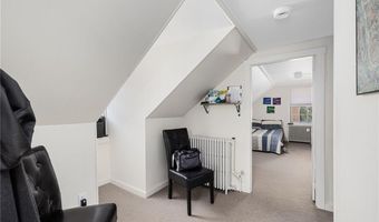 27 Franklin St, Newport, RI 02840