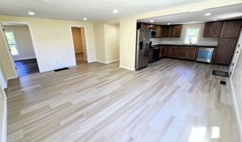 1014 Eckart Ave, Auburn, IN 46706