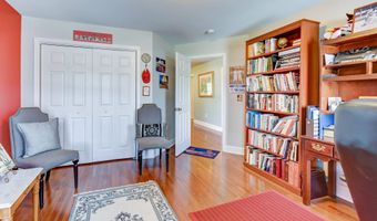84 Andriana Ln, Albany, NY 12204