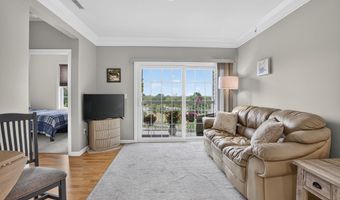 1 Francis Dr 405, Andover, MA 01810