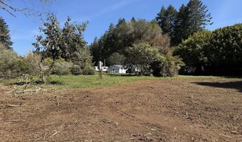 1300 HAMPTON Rd, Brookings, OR 97415