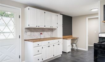 48304 State Route 113, Amherst, OH 44001