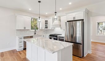 515 Sandalwood Rd, Villas, NJ 08251