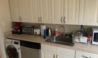 732 N OAKLAND St, Arlington, VA 22203