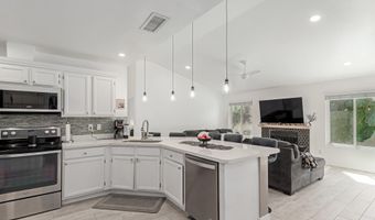 1551 W IRONWOOD Dr, Chandler, AZ 85224