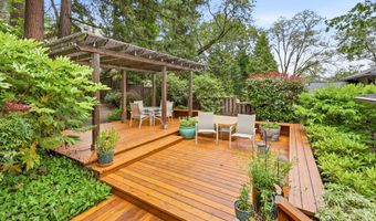 611 Forest St, Ashland, OR 97520