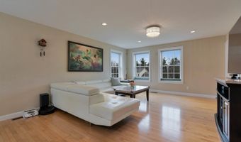 58 Village Place Dr, Barrington, NH 03825