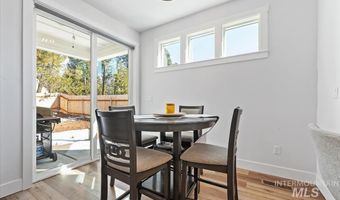 412 Antonette Cir, Cascade, ID 83611