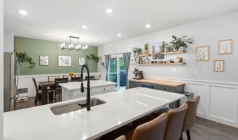102 Windjammer Dr, Barnegat, NJ 08005
