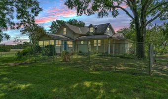 662 E 1452 Rd, Baldwin City, KS 66006