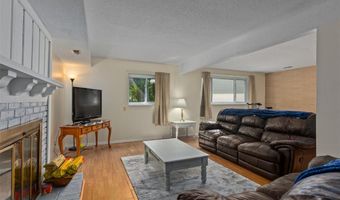 237 Valleyoak Ct, Ballwin, MO 63021