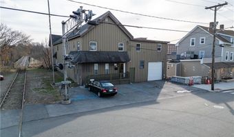332 River St, Woonsocket, RI 02895