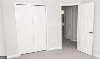 8906 CHESTNUT Ave, Bowie, MD 20720