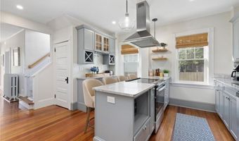 35 Hall Ave, Newport, RI 02840
