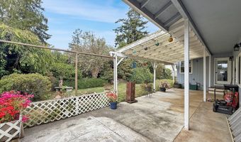 914 EASY St, Brookings, OR 97415