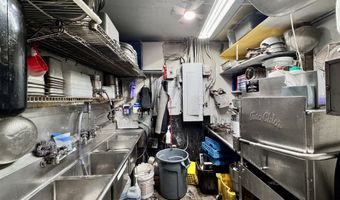 925 CHETCO Ave, Brookings, OR 97415