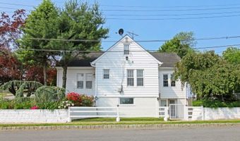 105 Penn Ave, Andover, NJ 07801
