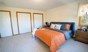 2701 Arrowwood Dr NW, Alexandria, MN 56308