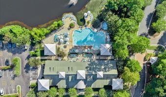 10900 HOLYSTONE Ln 202, Berlin, MD 21811