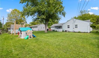 310 N Woodhill Dr, Amherst, OH 44001