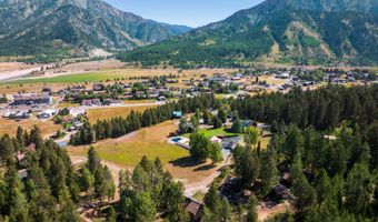 627 GRANDVIEW Dr, Alpine, WY 83128
