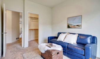 8974 Dry Creek Loop #9, Anchorage, AK 99502