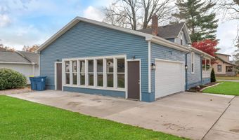 702 E 5th St, Auburn, IN 46706