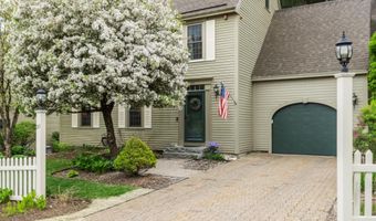 20 Lamplight Dr 29, Atkinson, NH 03811