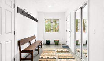 21 Fairview Ave, Hopkinton, RI 02832