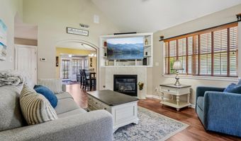 933 Amesbury Ct, Indianapolis, IN 46217