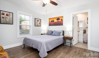 18 Oteen Park Pl, Asheville, NC 28805