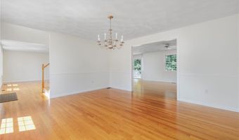 10 GINGER Trl, Coventry, RI 02816