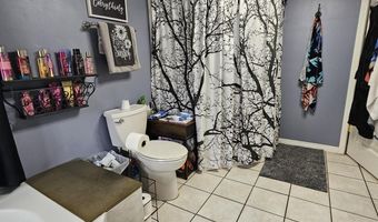 838 Rebecca Ct, Alford, FL 32420