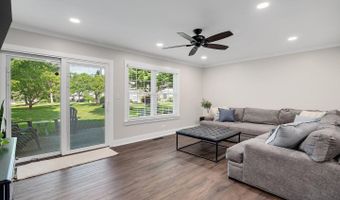 718 N Tamarac Blvd, Addison, IL 60101