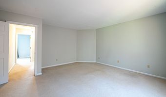 15 Quarry Village Rd 15, Cheshire, CT 06410