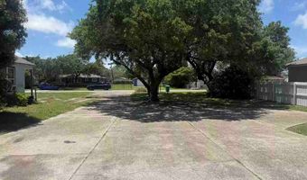 215 S 11TH St, Aransas Pass, TX 78336