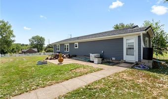15038 Fairmount Rd, Basehor, KS 66007